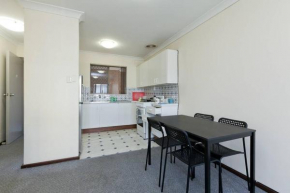 Cozy South Perth Unit next to Perth Zoo